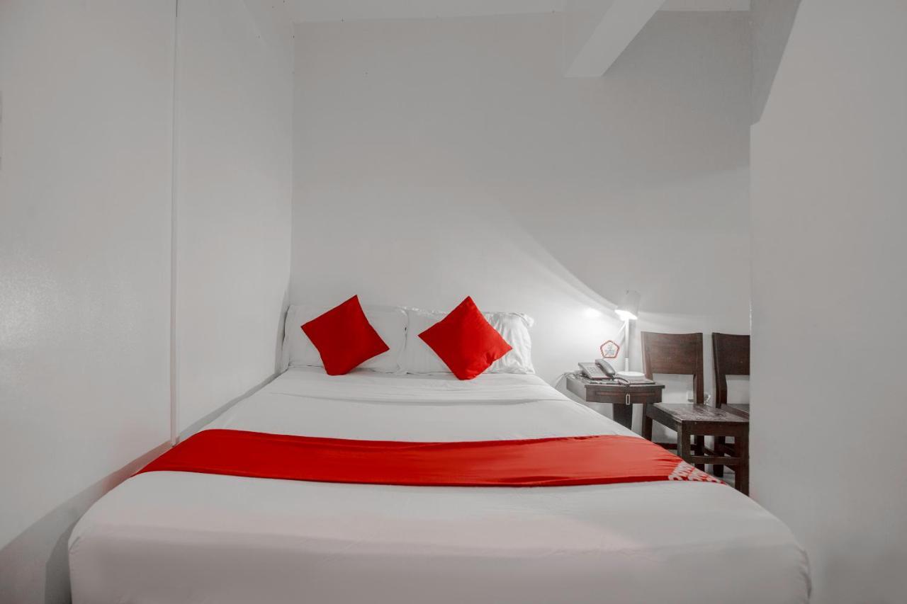 Hotel Super Oyo 134 The Bedstation Mandaluyong Zewnętrze zdjęcie
