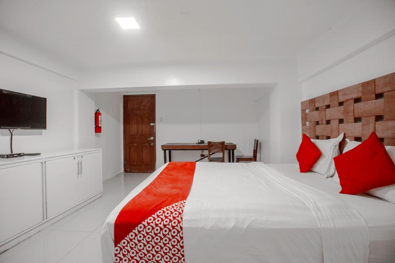 Hotel Super Oyo 134 The Bedstation Mandaluyong Zewnętrze zdjęcie